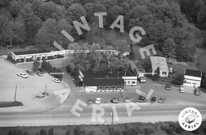 Whites Motel (Woodys Bar & Motel) - 1978 Aerial